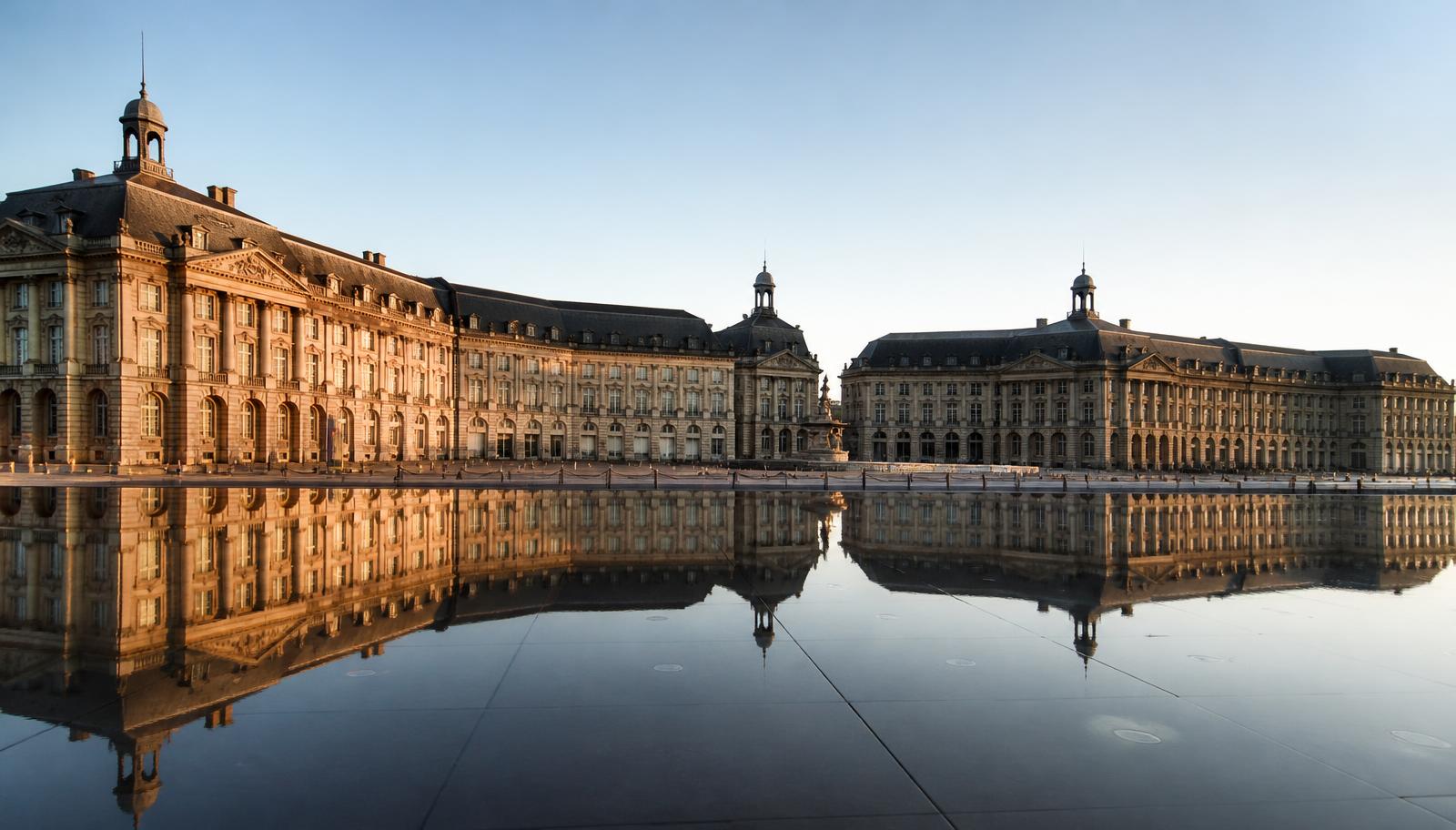 La Place de la Bourse et le miroir d'eau à Bordeaux